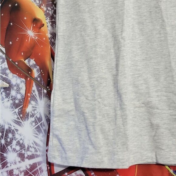 Calvin Klein T-Shirt  - Picture 9 of 10